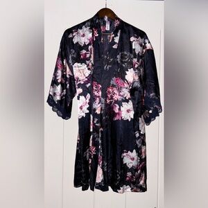 Lilac & London Floral Satin Robe Lace Trim Kimono Style Lounge Women M Sleepwear